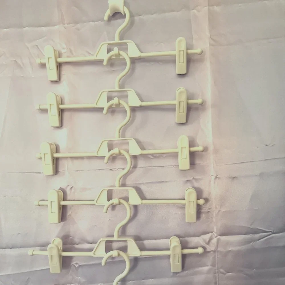 Homemax Plastic Stackable Hangers